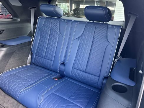 New 2026 Cadillac Vistiq Premium Luxury image 18