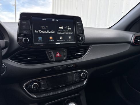 Used 2020 Hyundai Elantra GT N Line image 7