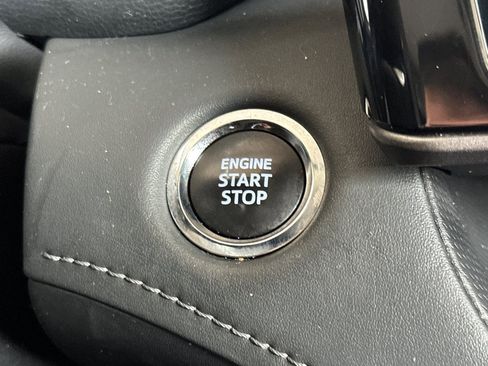 Used 2023 Toyota Highlander Limited image 27