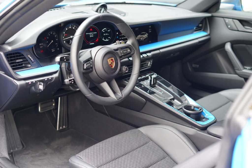 Certified 2024 Porsche 911 Carrera T RWD image 4