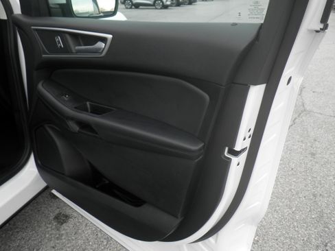 Certified 2024 Ford Edge SEL w/ Convenience Package image 24