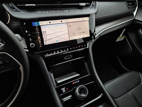 New 2026 Jeep Grand Cherokee L Limited AWD/4WD image 19