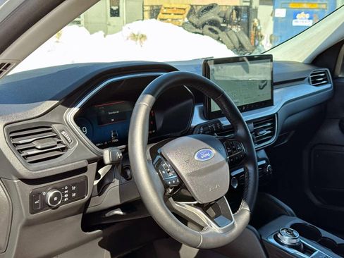 Used 2025 Ford Escape Platinum image 14