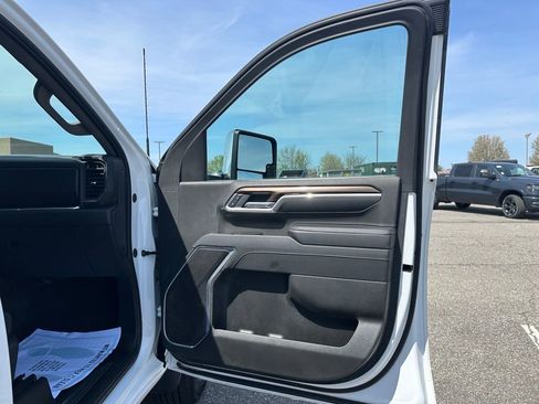 Used 2025 Chevrolet Silverado 2500 LT w/ Convenience Package AWD/4WD image 20