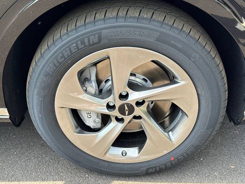 New 2026 Genesis GV70 2.5T Advanced AWD/4WD image 14