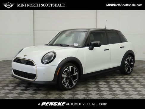 Used 2026 MINI Cooper 4-Door Hardtop image 1