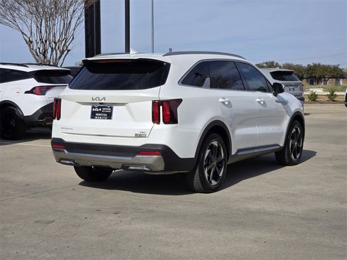 Certified 2025 Kia Sorento EX w/ EX Panoramic Sunroof Package image 4