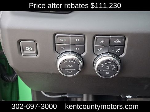 New 2025 GMC Sierra 1500 AT4 w/ AT4 Premium Package AWD/4WD image 23