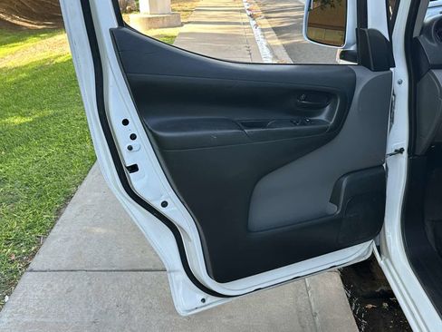 Used 2015 Chevrolet City Express LT w/ Technology Package FWD image 37