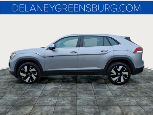 Used 2024 Volkswagen Atlas Cross Sport SE image 7