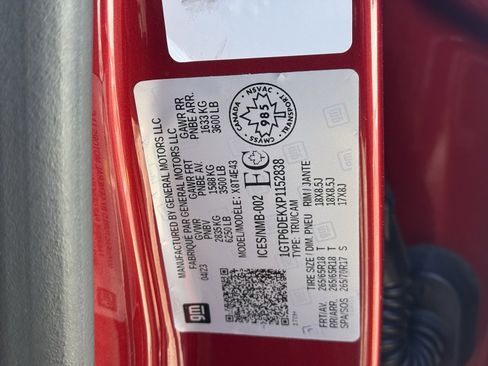 Used 2023 GMC Canyon AT4 w/ AT4 Premium Package image 26