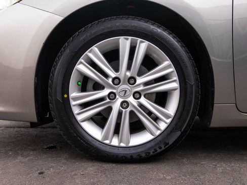 Used 2015 Lexus ES 350 w/ Premium Package FWD image 11