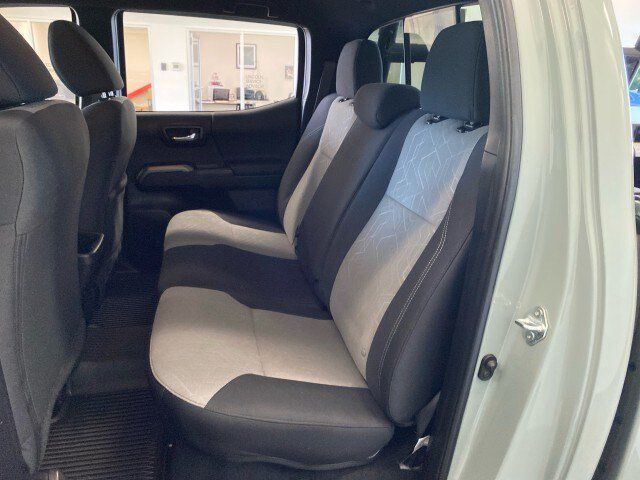 Used 2023 Toyota Tacoma TRD Sport w/ Technology Package AWD/4WD image 12