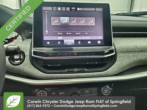 Used 2024 Jeep Compass Latitude image 26