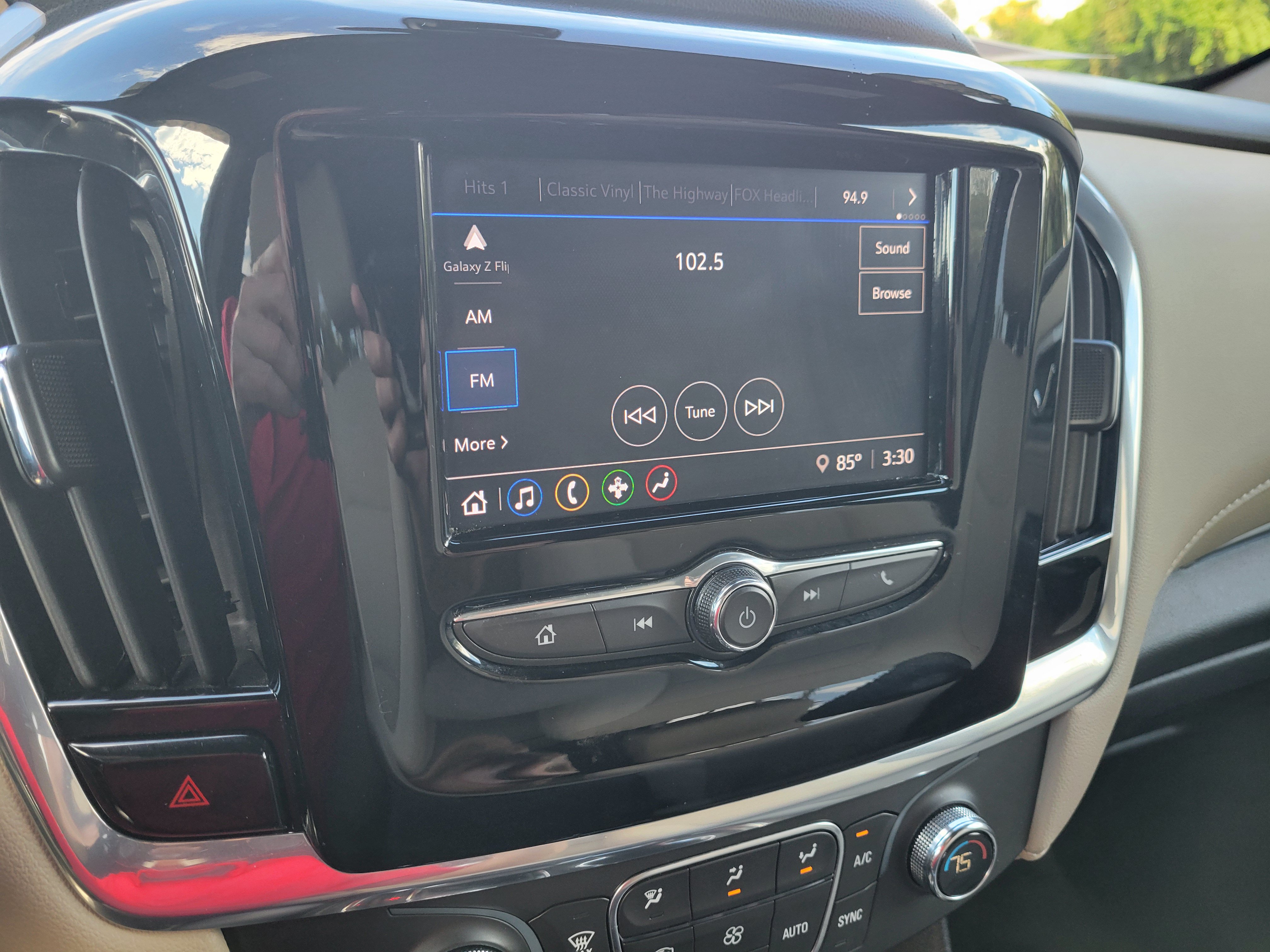 Certified 2023 Chevrolet Traverse LS FWD image 17
