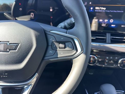 Used 2025 Chevrolet Trax ACTIV w/ Driver Confidence Package image 15