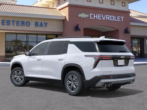 New 2026 Chevrolet Traverse LT w/ Driver Confidence Package image 3