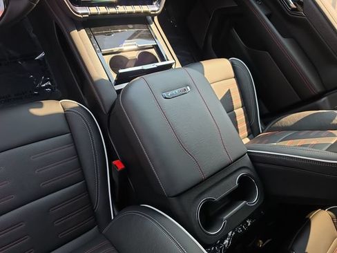 New 2026 GMC Yukon XL AT4 Ultimate AWD/4WD image 25