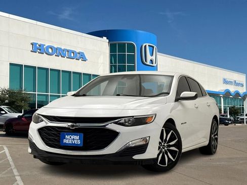 Used 2024 Chevrolet Malibu RS FWD image 1
