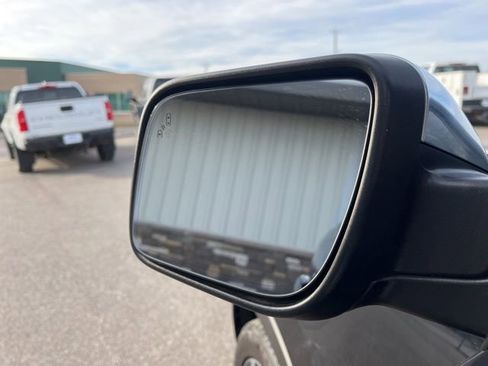 Used 2016 Ford Explorer Platinum image 23