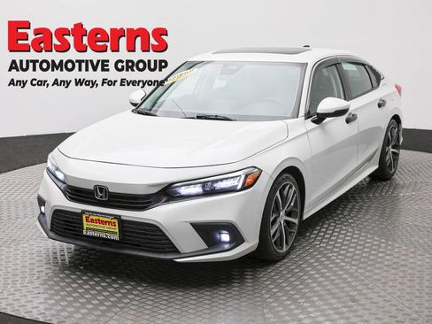 Used 2022 Honda Civic Touring image 1