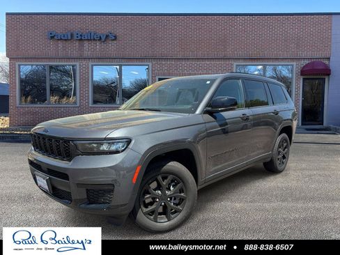 Used 2024 Jeep Grand Cherokee L Altitude AWD/4WD image 1
