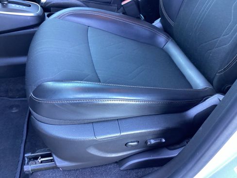 Used 2020 Chevrolet Trax LT w/ LT Convenience Package image 10