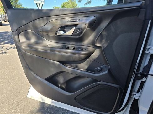 Used 2021 GMC Terrain SLT image 24