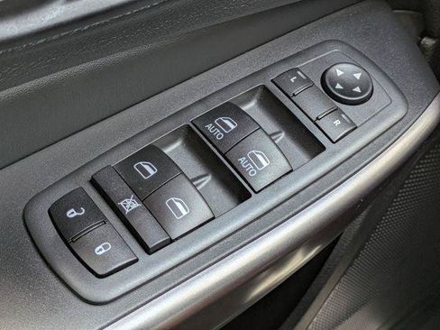 Certified 2021 Jeep Cherokee Latitude Lux w/ Comfort/Convenience Group FWD image 17