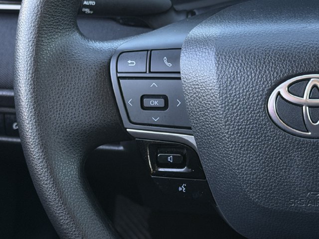 Used 2025 Toyota Camry LE FWD image 13