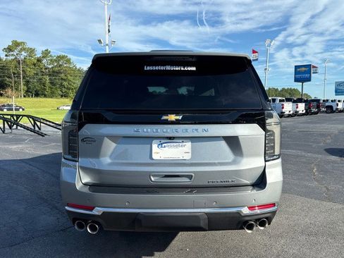 New 2025 Chevrolet Suburban Premier image 4
