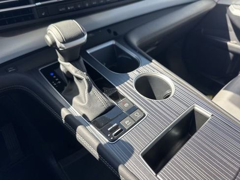 Certified 2025 Toyota Sienna XLE image 11