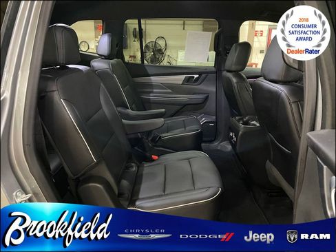 Used 2025 Buick Enclave Preferred image 21