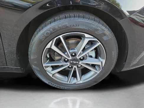 Certified 2023 Kia Forte LXS w/ LXS Technology Package FWD image 29