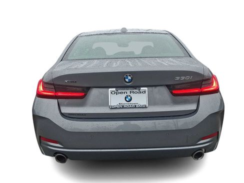 Used 2023 BMW 330i xDrive Sedan w/ Premium Package image 5