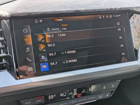 Used 2023 Audi Q4 e-tron Premium w/ Convenience Package image 22