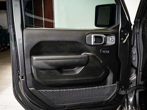 Used 2023 Jeep Wrangler Sport S image 22