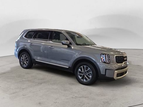 Used 2024 Kia Telluride LX AWD/4WD image 3