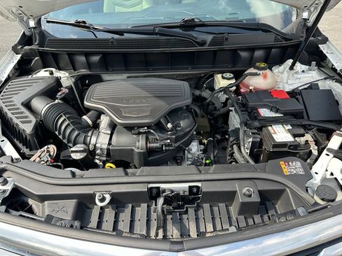 Used 2017 Cadillac XT5 Luxury w/ Driver Awareness Package FWD image 34