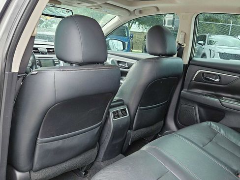 Used 2017 Nissan Altima 2.5 SL w/ Moonroof Package FWD image 14