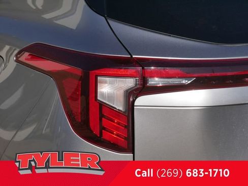 Used 2024 Kia Seltos EX AWD/4WD image 12