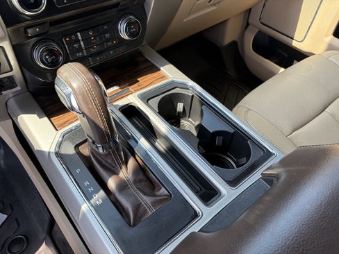 Used 2018 Ford F150 Lariat w/ Equipment Group 502A Luxury image 14