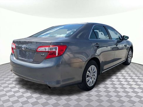 Used 2013 Toyota Camry LE FWD image 3