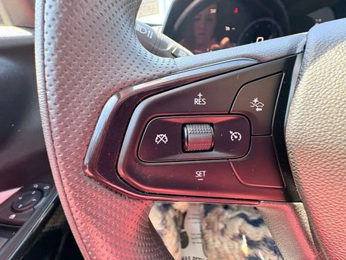 Used 2025 Chevrolet Trax LT FWD image 20