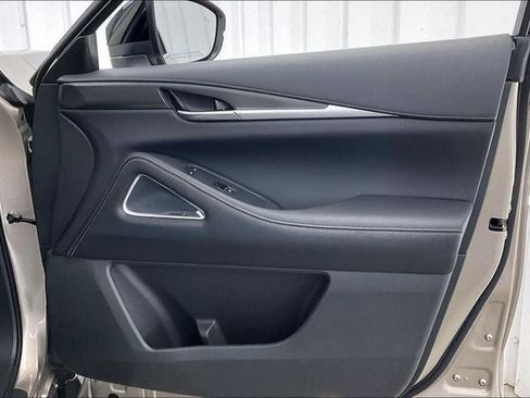 Certified 2025 INFINITI QX60 Luxe image 23