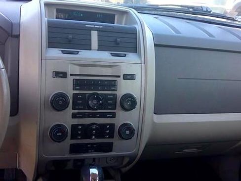 Used 2011 Ford Escape 4WD Hybrid image 7