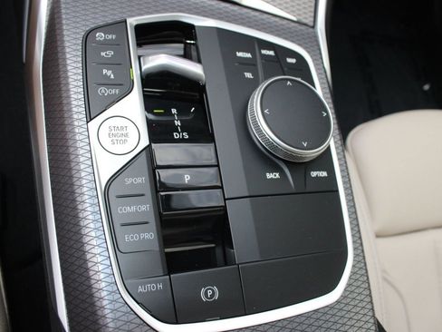 Used 2026 BMW 330i Sedan w/ M Sport Package RWD image 18