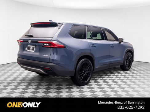 Used 2025 Toyota Grand Highlander AWD image 5