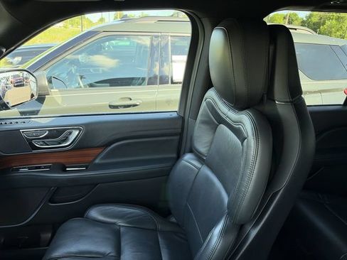 Used 2024 Lincoln Navigator Reserve AWD/4WD image 25