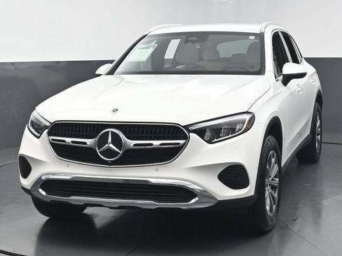 Used 2025 Mercedes-Benz GLC 300 4MATIC image 7